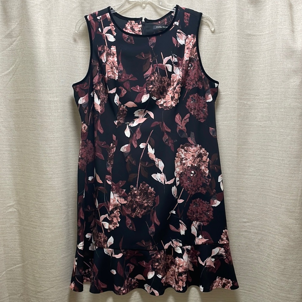 Ivanka Trump A-line sleeveless dress, flounce bottom size 18W